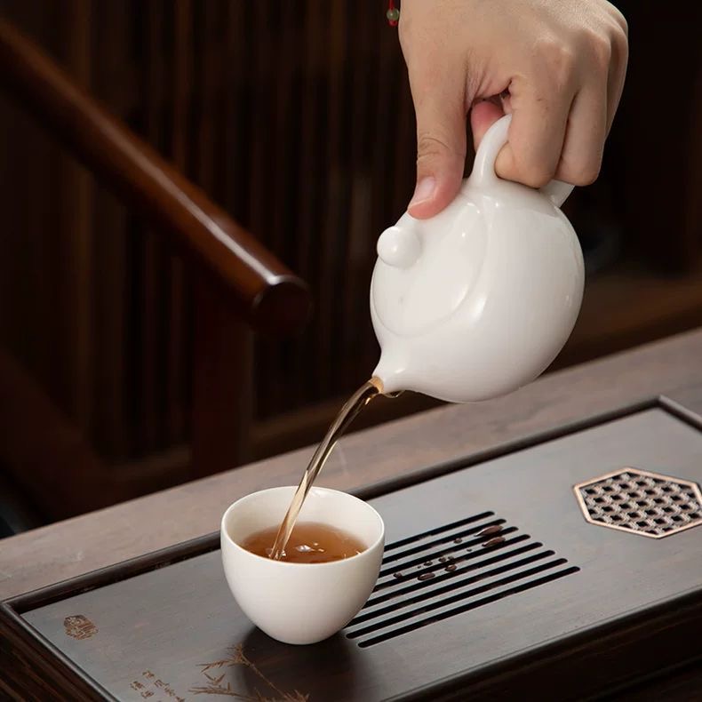 德化白瓷羊脂玉西施壶陶瓷功夫茶壶过滤泡茶器家用办公创意茶壶