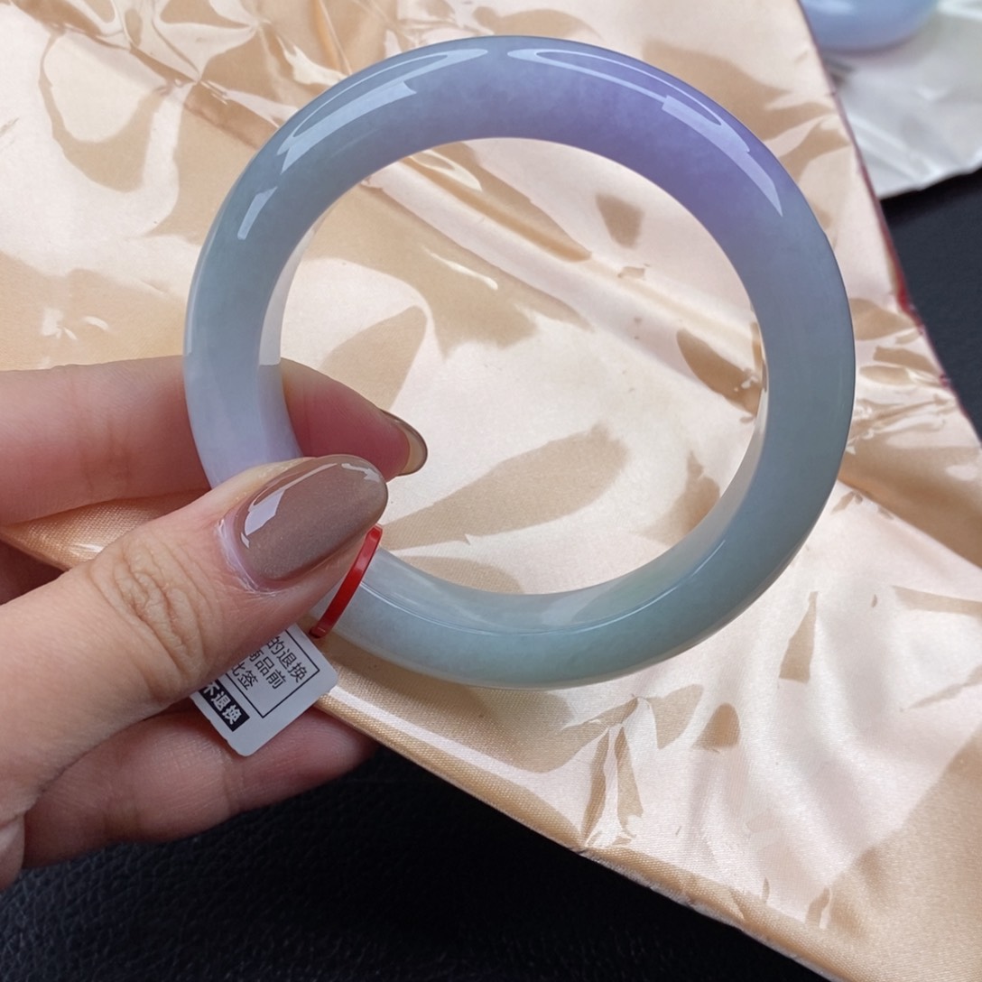 翡翠手镯未镶嵌天然翡翠手镯