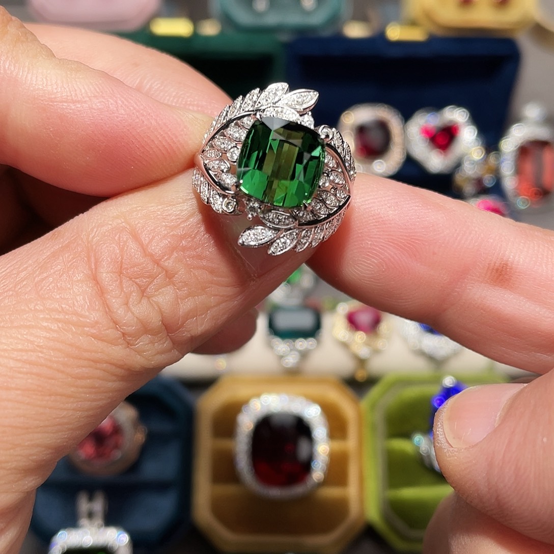 戒指碧玺18K金镶嵌5.71ct