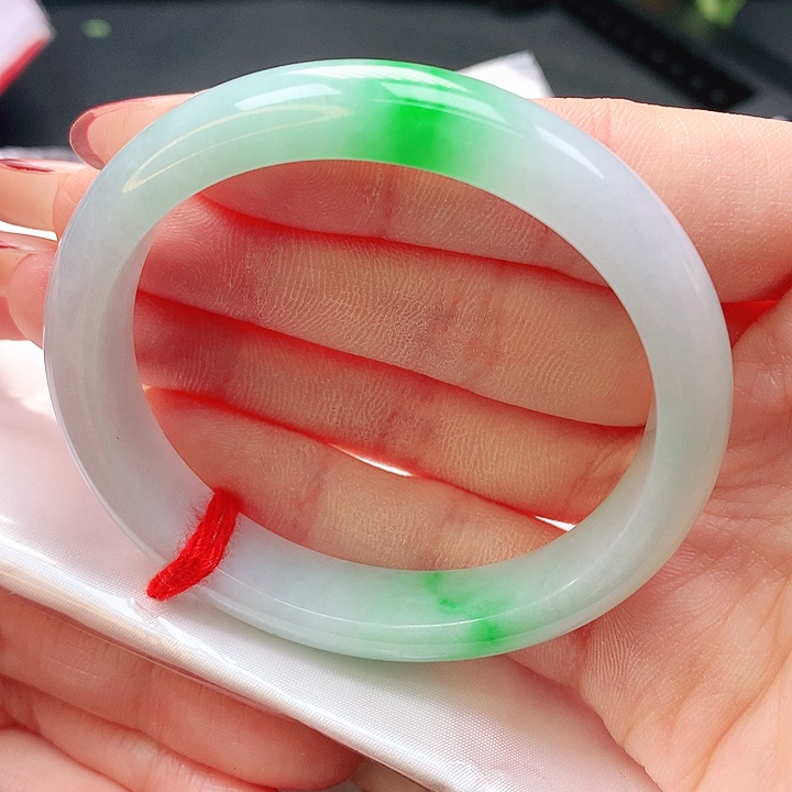 翡翠手镯未镶嵌52贵妃