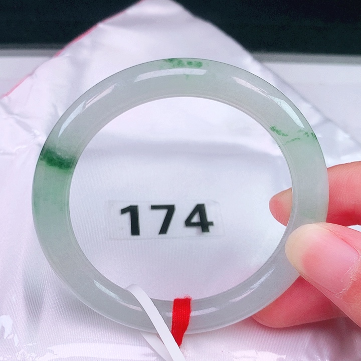 翡翠未镶嵌手镯翡翠手镯