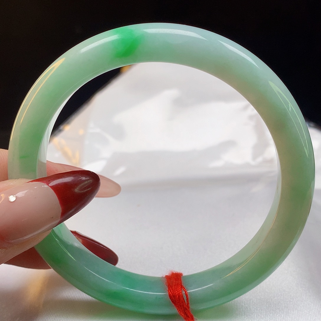 翡翠手镯未镶嵌天然翡翠8328