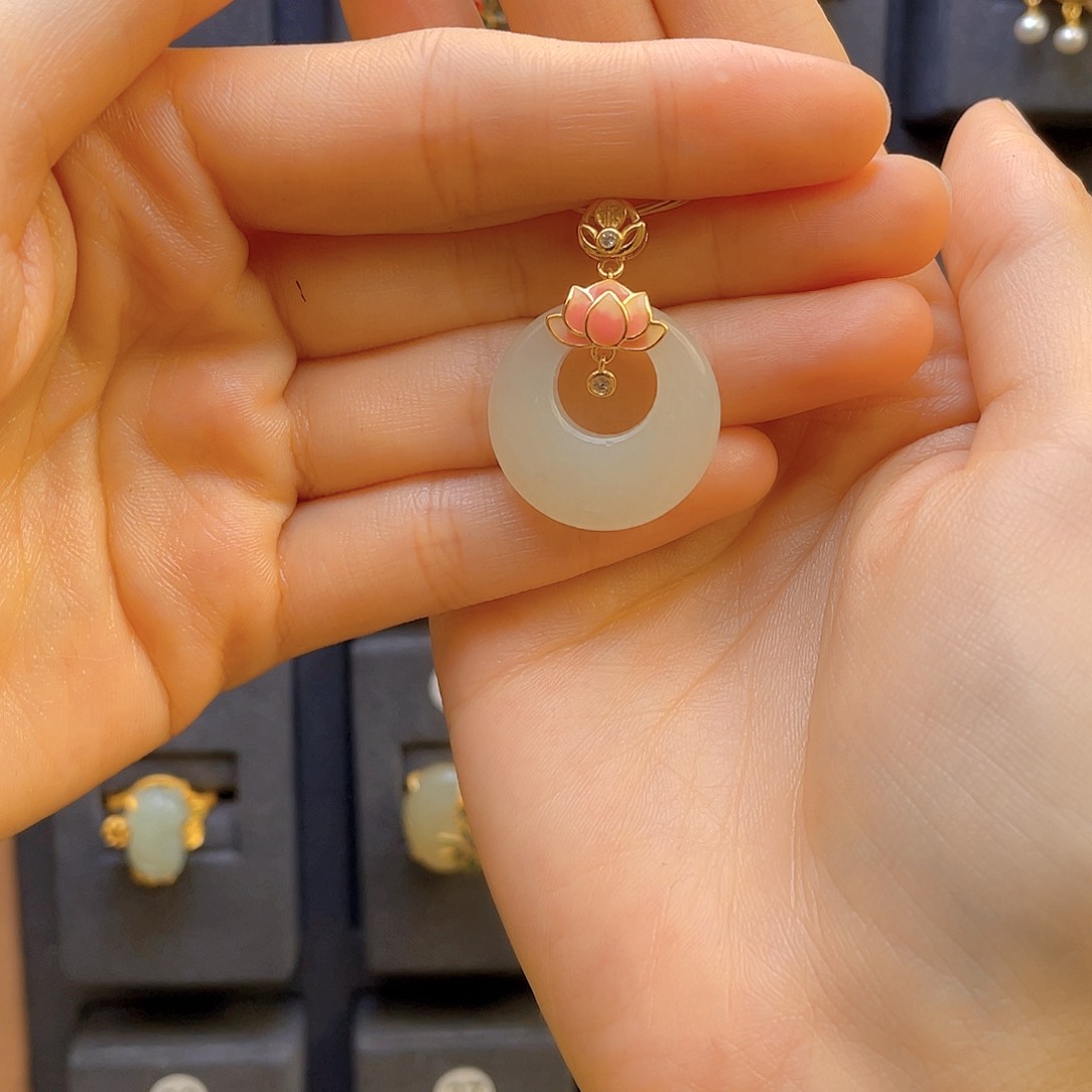 和田玉颈饰银S925镀金镶嵌