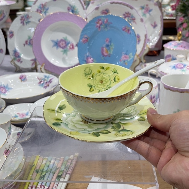 45%以上骨粉骨瓷咖啡杯碟带小白勺子