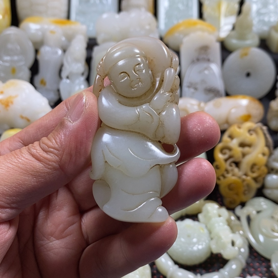 和田玉颈饰未镶嵌