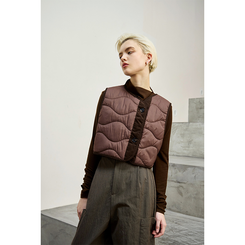 MeeLeeMeeLab 原创绅士优雅轻户外斜门襟拼接超短款绗棉马甲