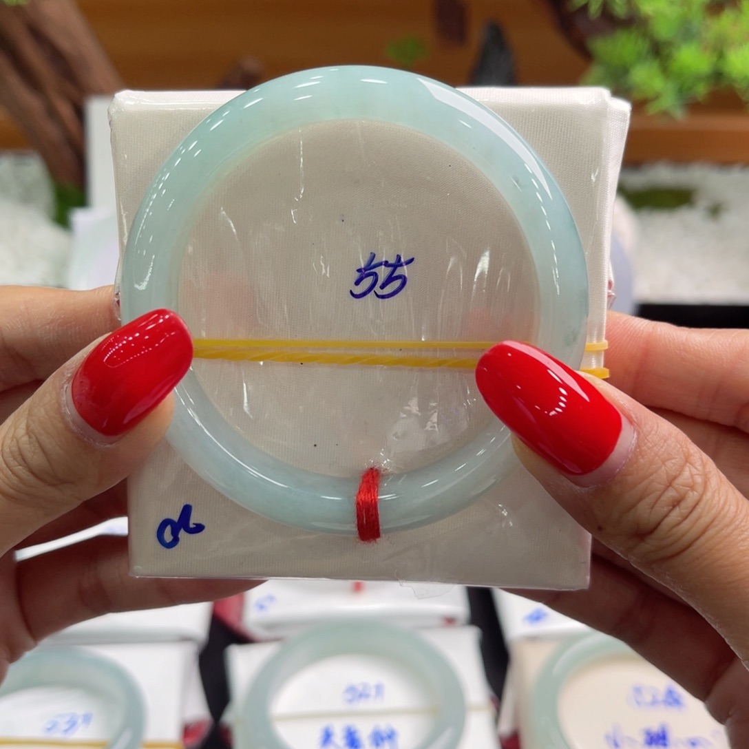 翡翠未镶嵌手镯缅甸