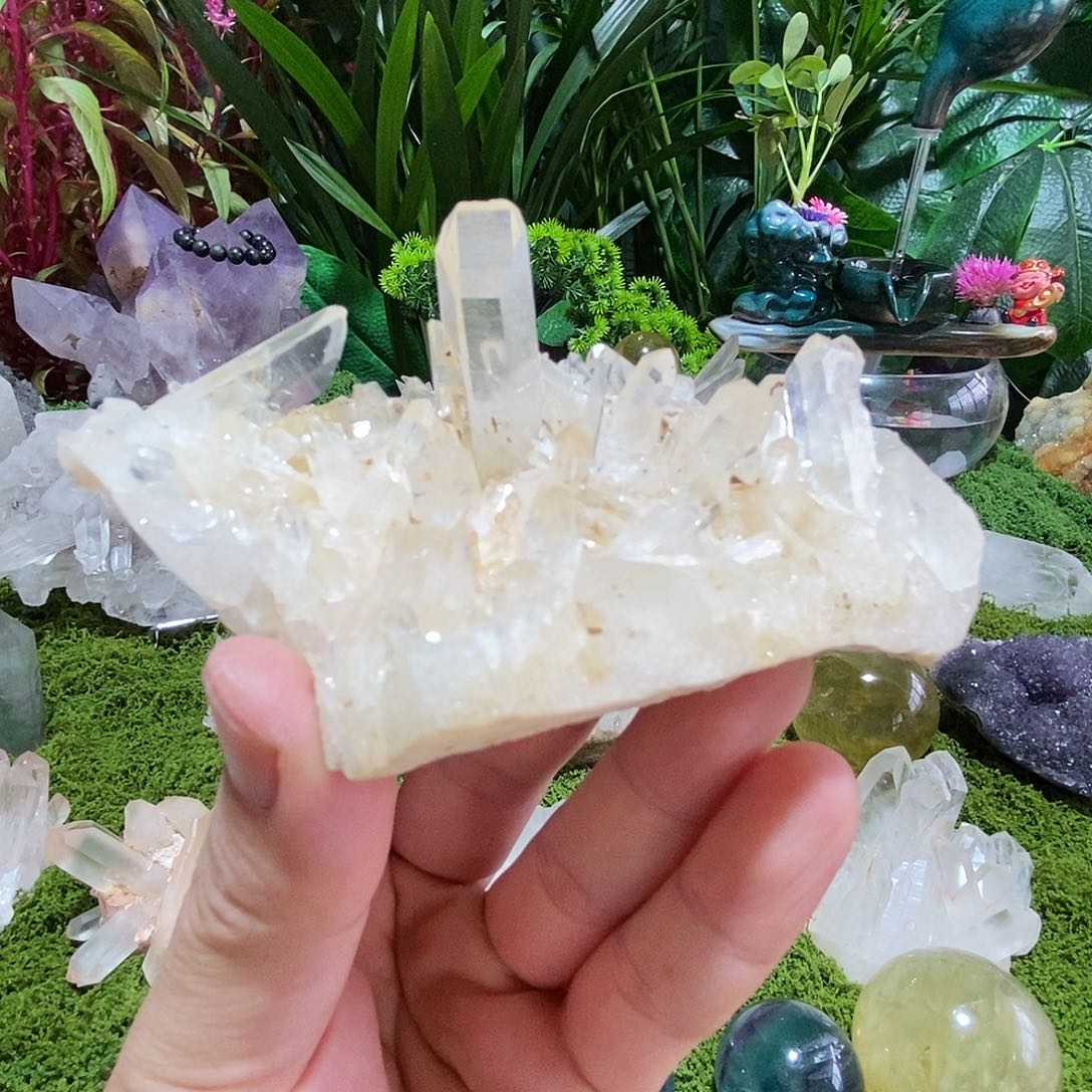 未镶嵌珠宝半成品水晶