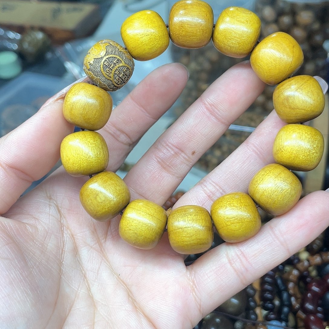 维腊木（绿檀）无事牌