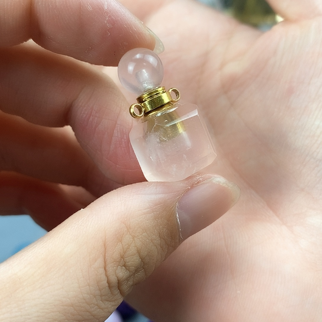 查罗石颈饰合金天然