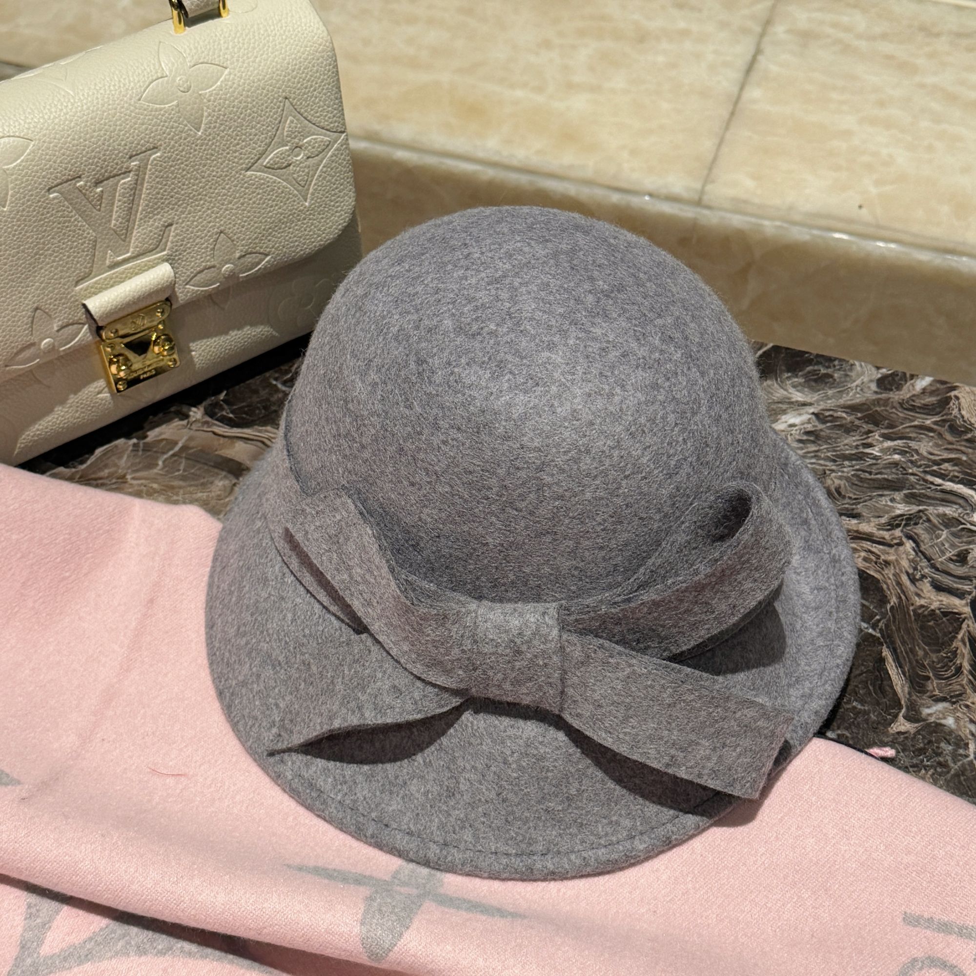 秋冬羊毛礼帽女法式卷边毛呢蝴蝶结盆帽优雅气质显脸小渔夫帽毡帽