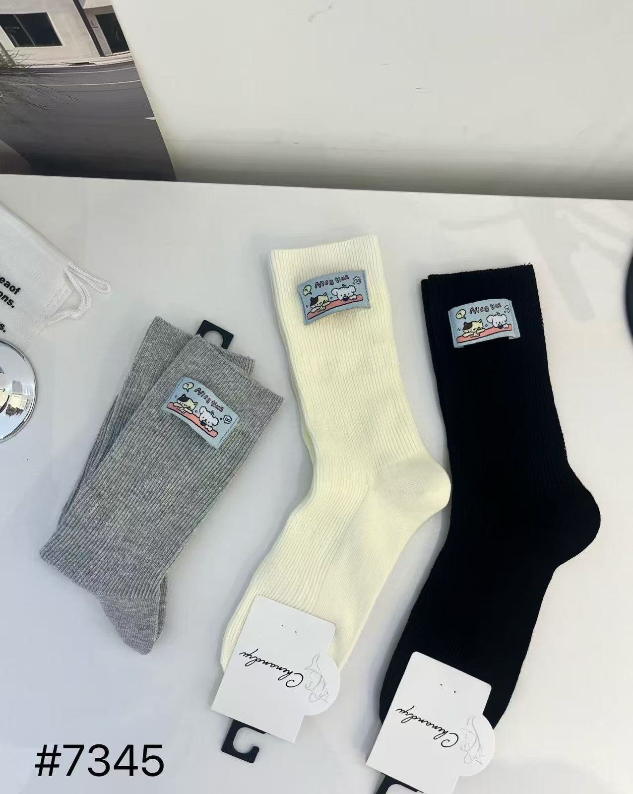 刺绣学院风女防汗日式冬季中筒袜美腿塑形卡通动漫