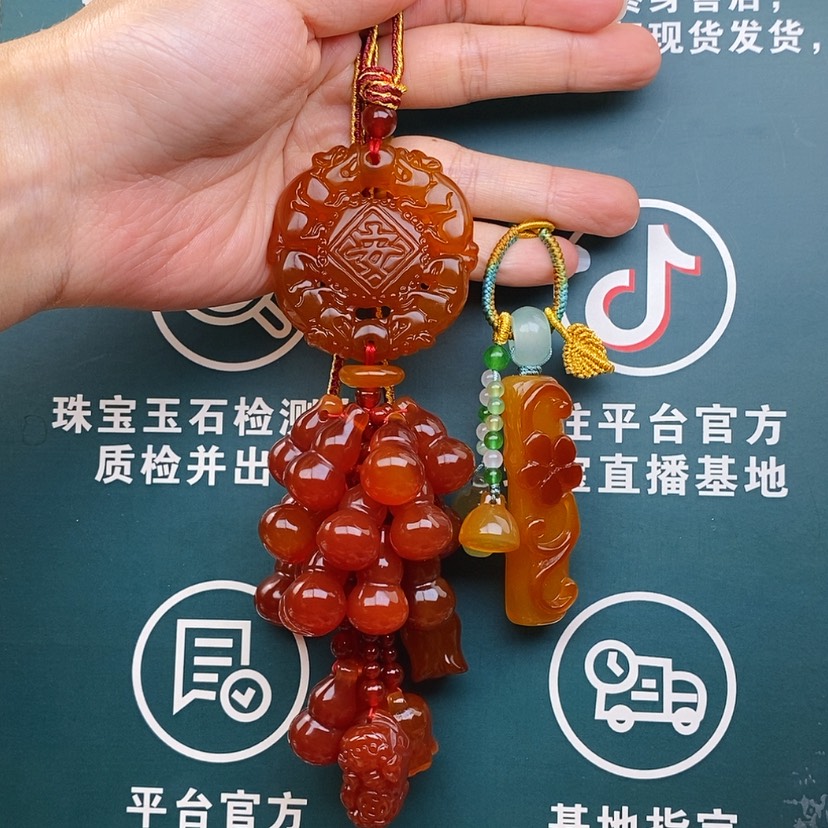 【闪购商品】玛瑙/玉髓车挂未镶嵌佳*