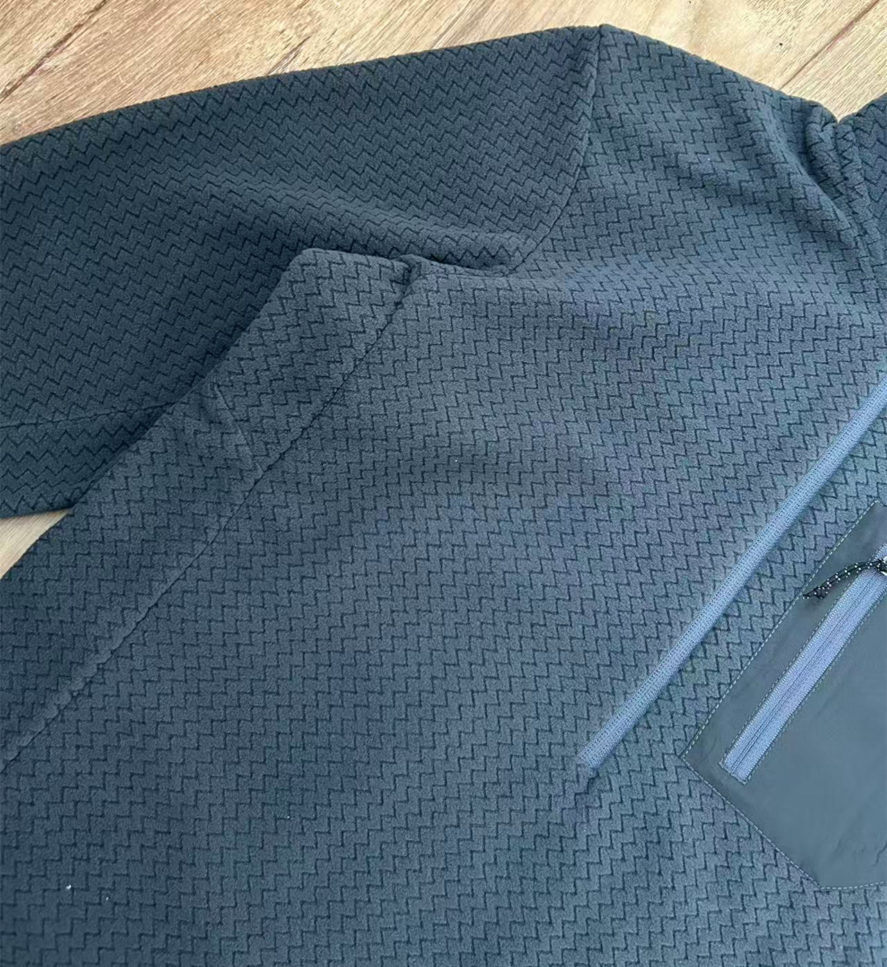 606-25新款男女款抓绒半拉链，自发热轻量，双面绒保暖内搭