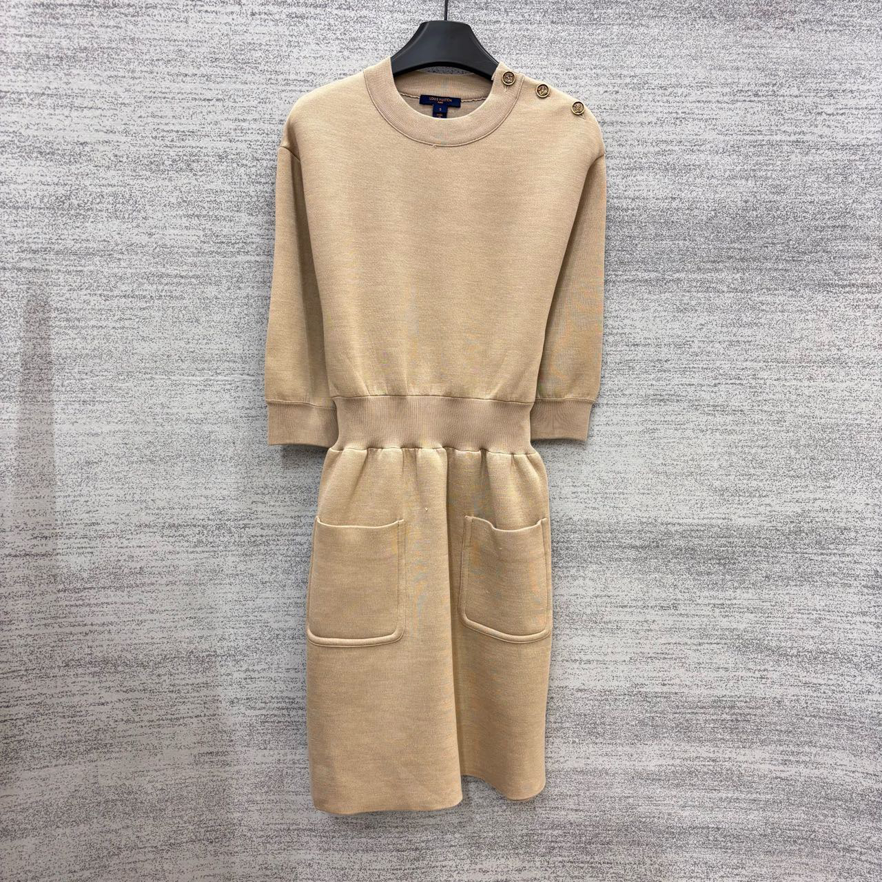 99新 LouisVuitton/路易威登 WX109671/肩扣收腰连衣裙/尺码S/