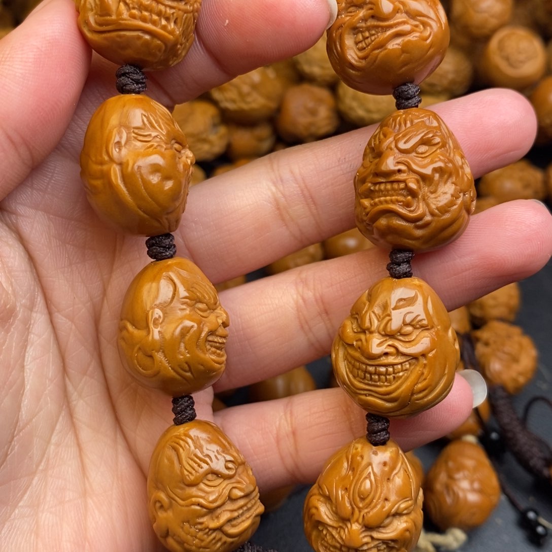 橄榄核吊坠恶僧头