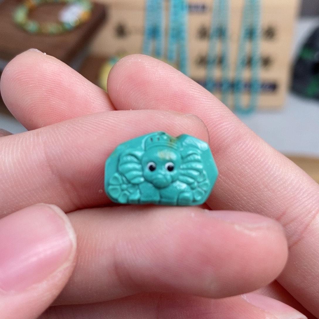 绿松石雕刻未镶嵌