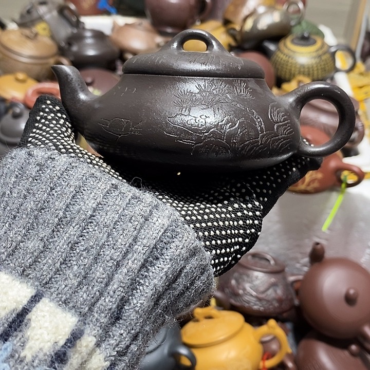 紫砂茶壶微瑕微笑