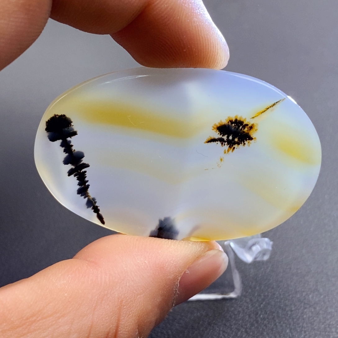 淡***w玛瑙/玉髓未镶嵌颈饰