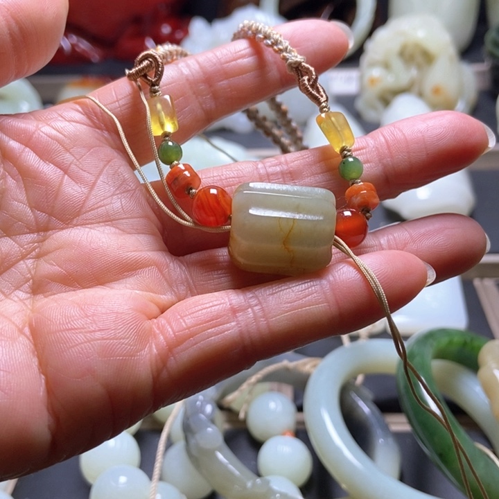 和田玉未镶嵌挂件