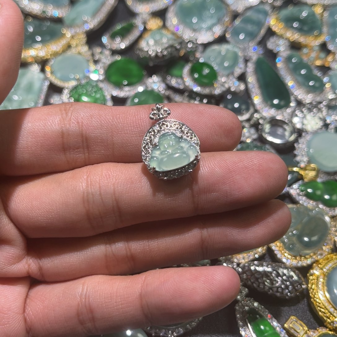 翡翠未镶嵌吊坠(不含链)