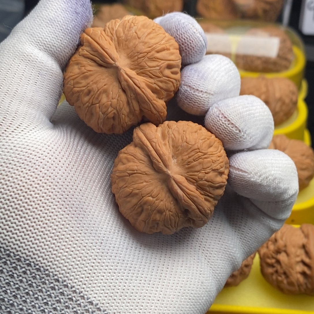 晨***宇吊坠文玩核桃40球宝