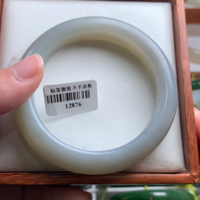 【闪购商品】和田玉手镯未镶嵌56.5
