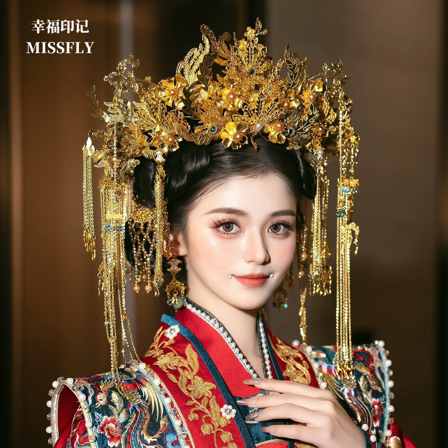 中式新娘婚礼秀禾服头饰汉服龙凤褂发饰奢华金色长流苏大凤冠后区