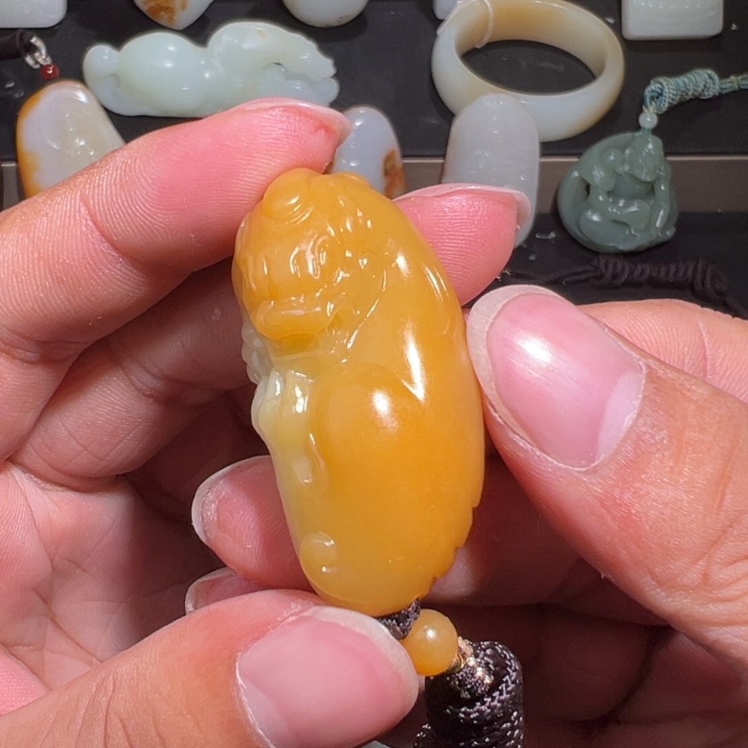 和田玉颈饰未镶嵌