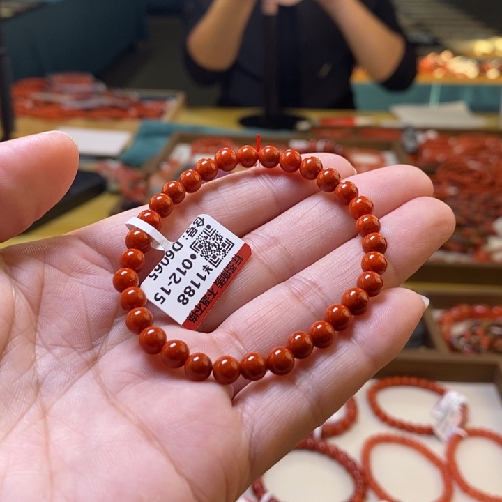 未镶嵌卡5m+南红玛瑙