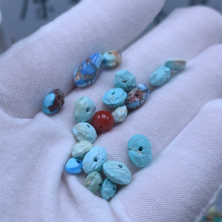 南红玛瑙未镶嵌珠宝奇石