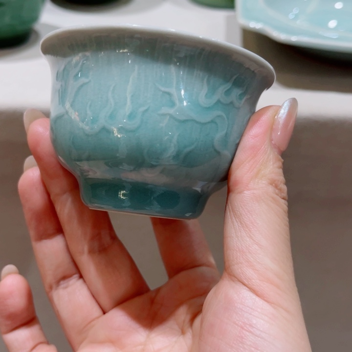 青瓷哈哈哈哈哈哈哈哈