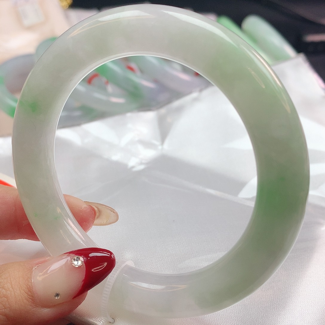 翡翠手镯未镶嵌0749圆条58