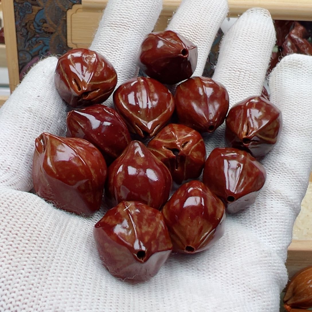 【闪购商品】橄榄核吊坠威****士954357899876688999