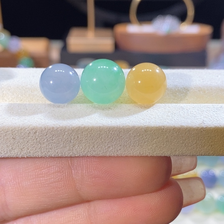 翡翠未镶嵌吊坠(不含链)翡翠三彩圆珠（可单颗）