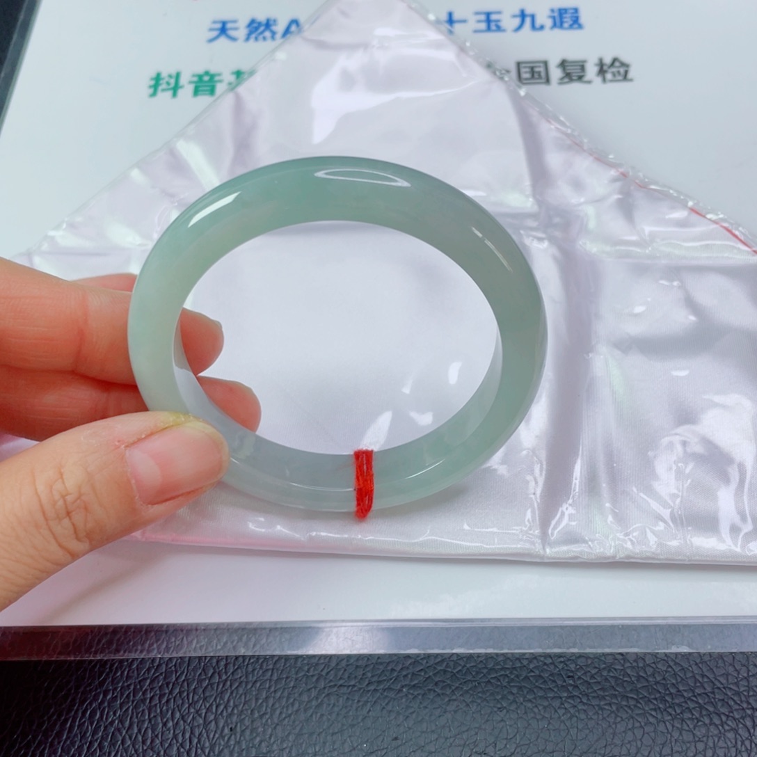 翡翠手镯未镶嵌F***i天然