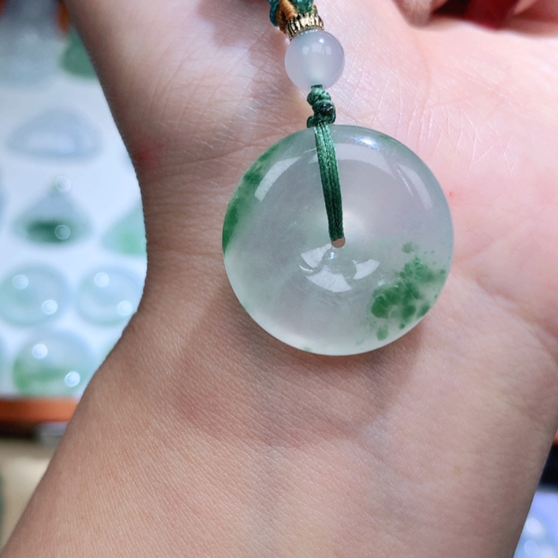 【闪购商品】翡翠颈饰未镶嵌平安扣