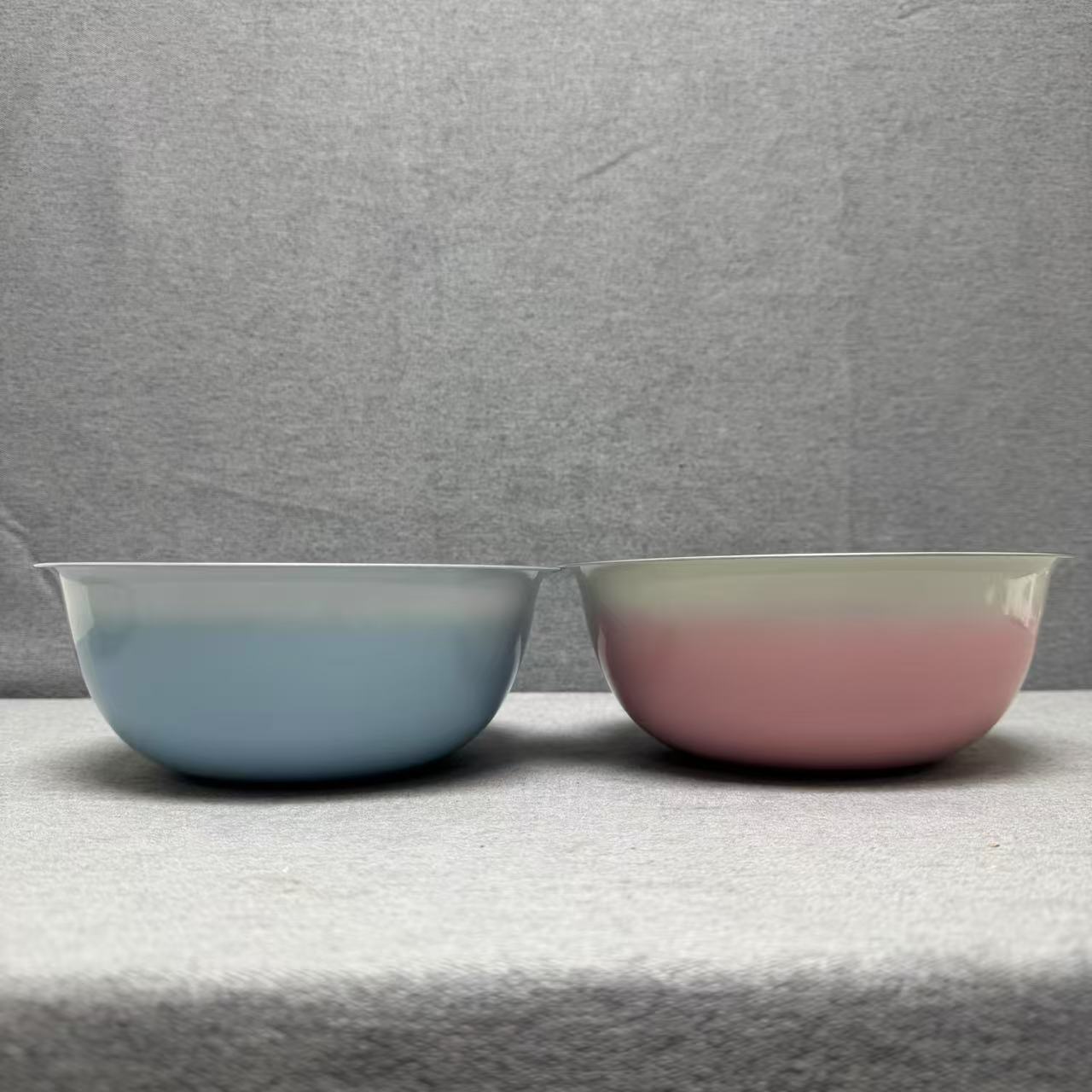 1-056 外陶瓷内不锈钢 家用沙拉盆渐变色 19*7CM 