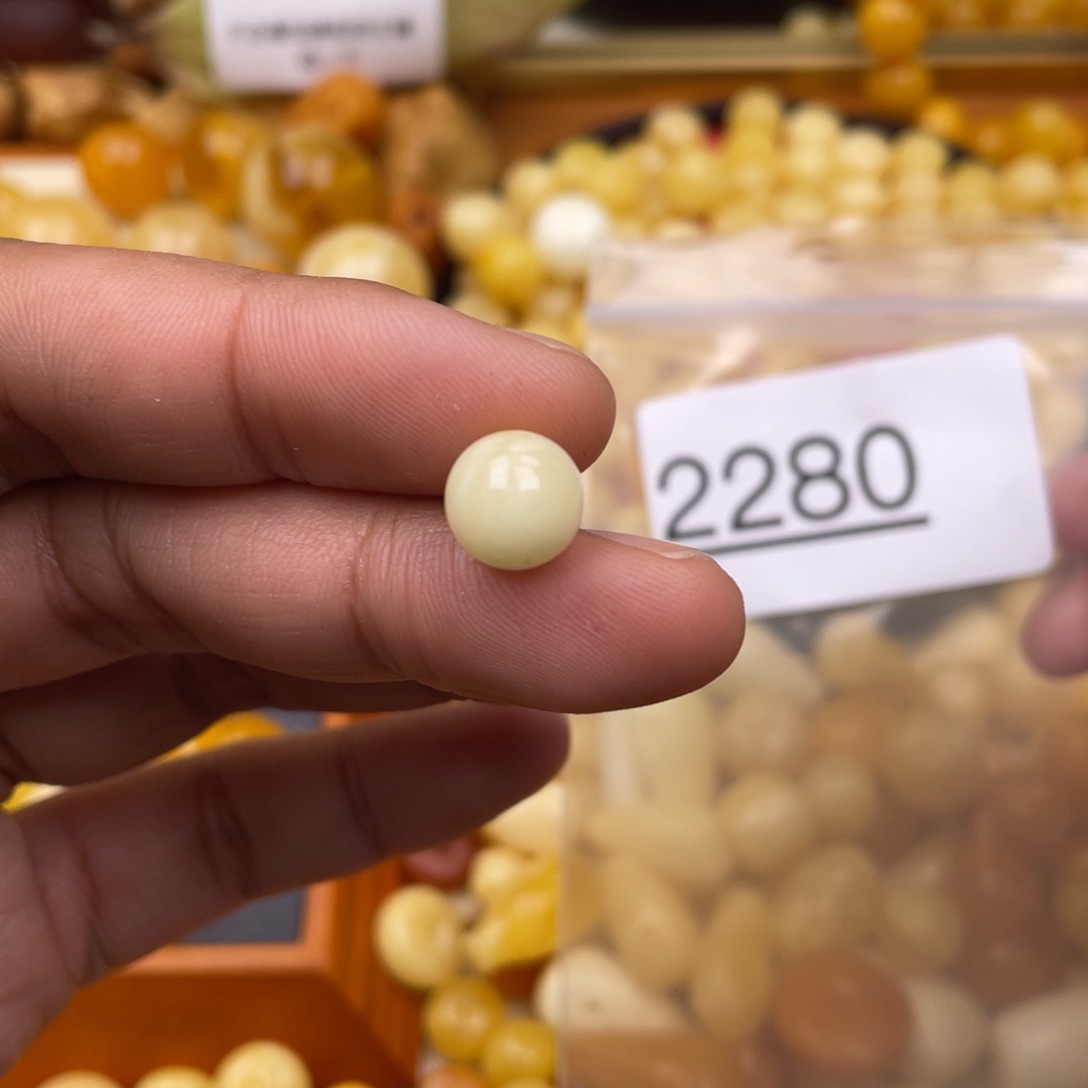 琥珀珠宝奇石未镶嵌9.6m