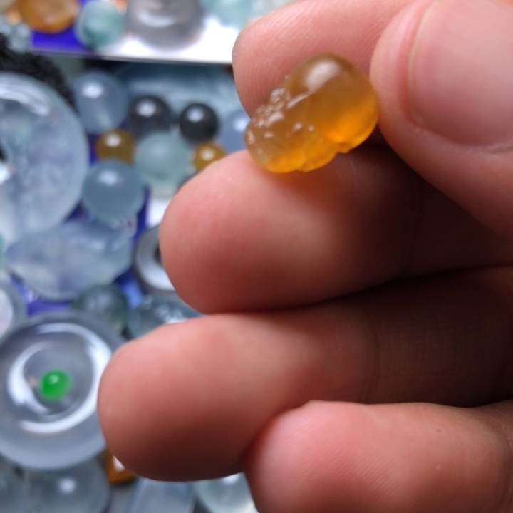 定制翡翠未镶嵌挂件