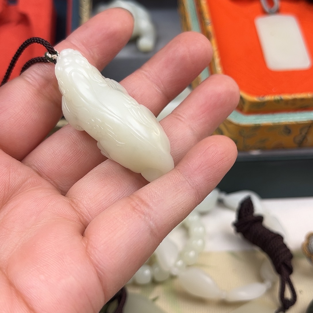 和田玉手链未镶嵌黄*?