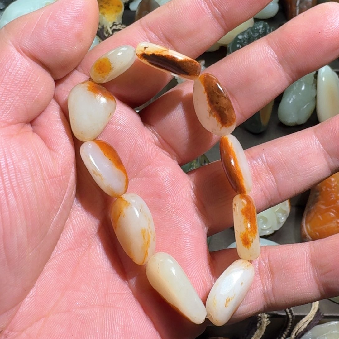 和田玉颈饰未镶嵌