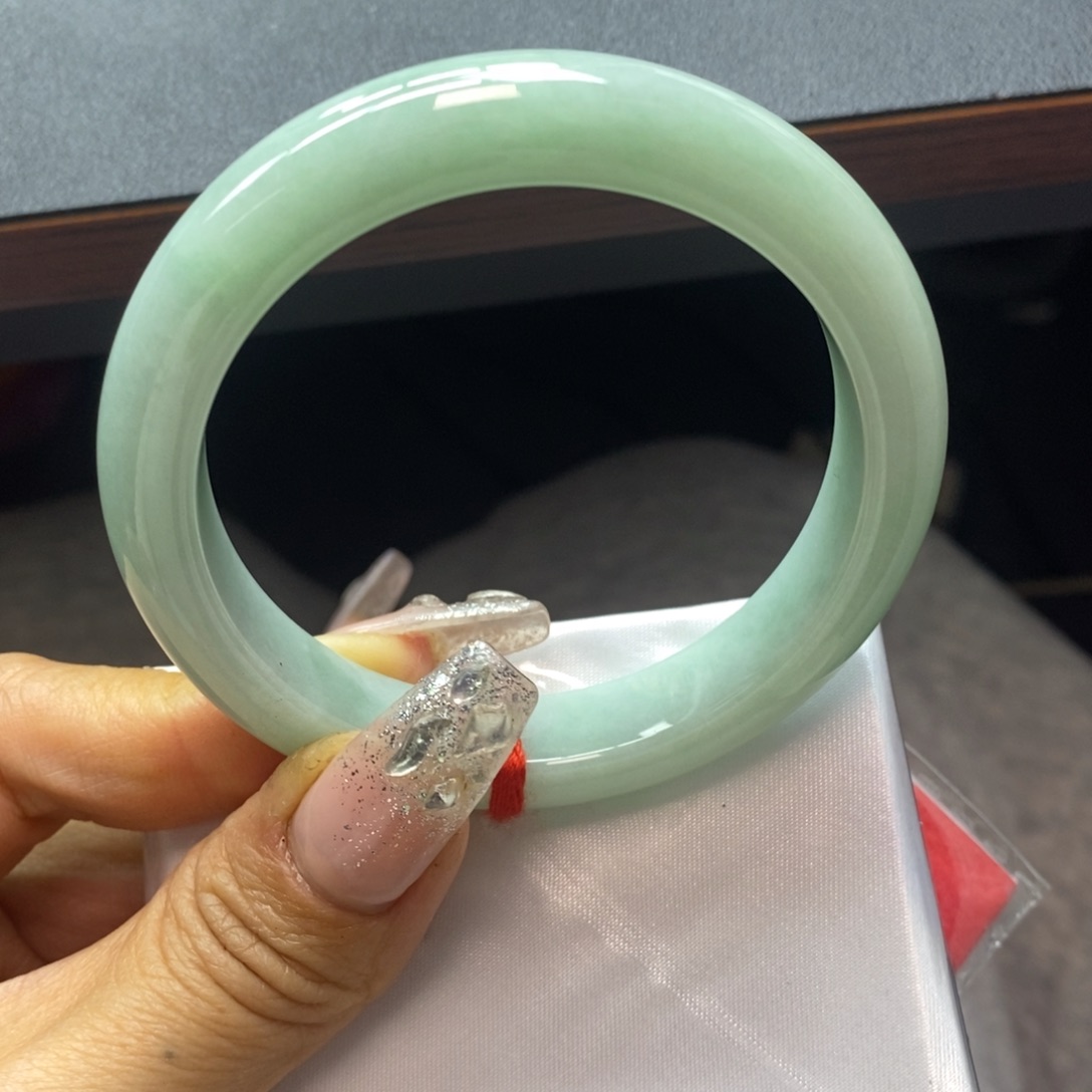 翡翠未镶嵌手镯手镯