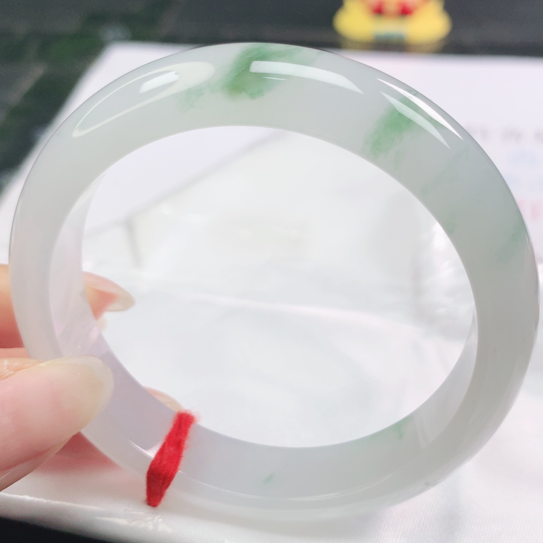 翡翠未镶嵌手镯翡翠56.0冰种白冰飘绿花正圈