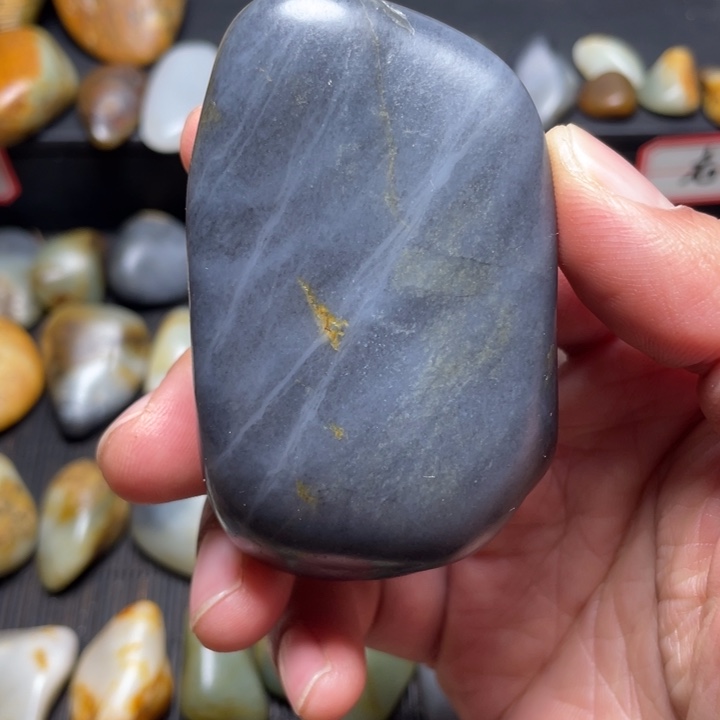 阡***陌和田玉未镶嵌把件