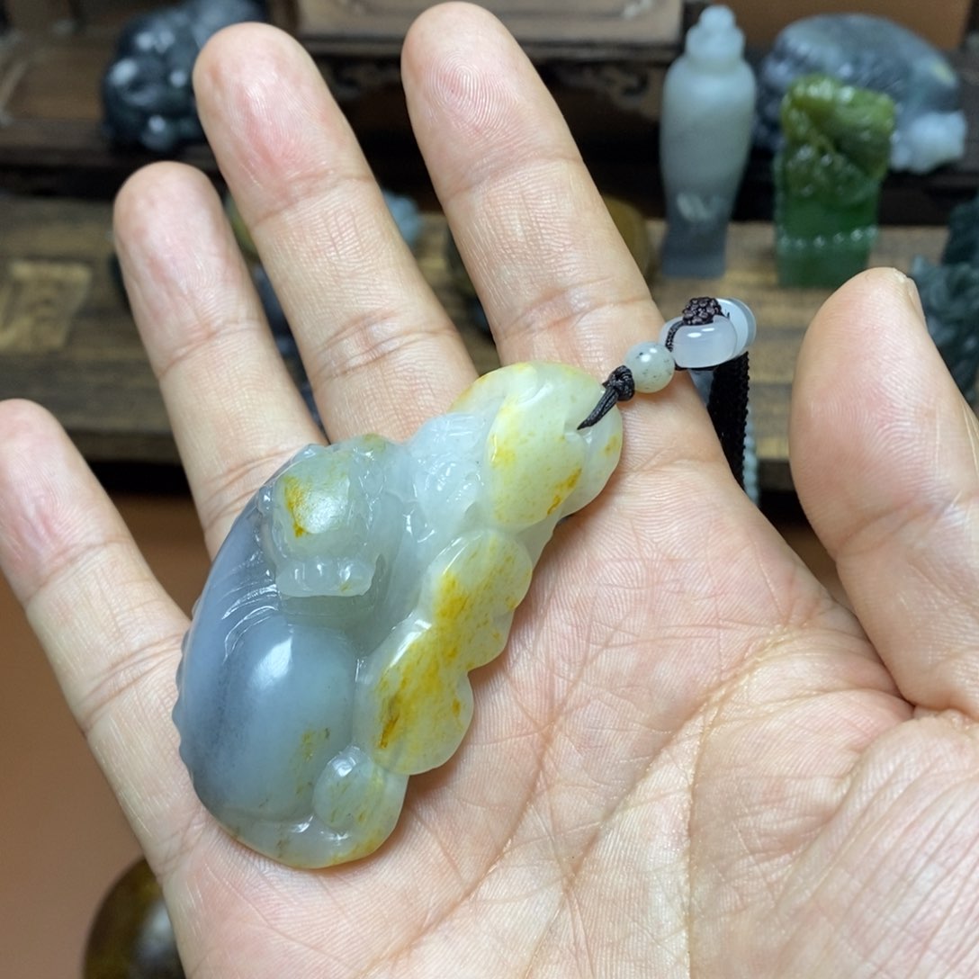 颈饰未镶嵌和田玉