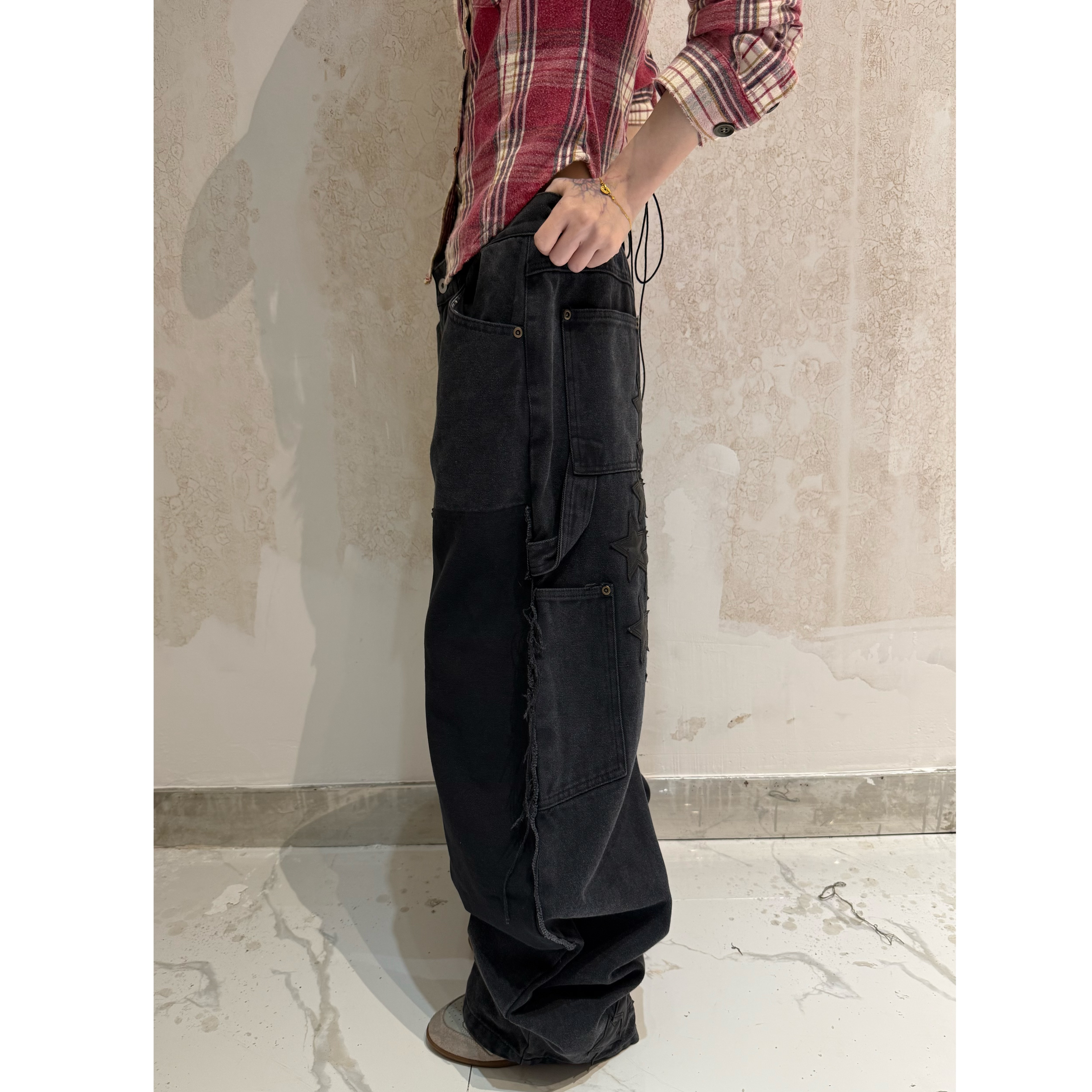 Fearless”满满 }*新异形拼接水洗星星贴皮工装裤