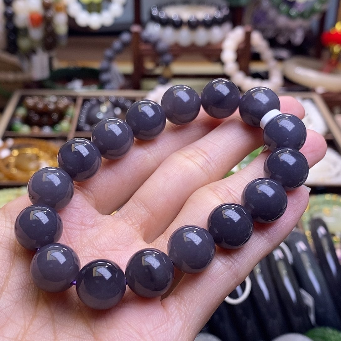 颈饰未镶嵌和田玉浓烟紫手串12MM