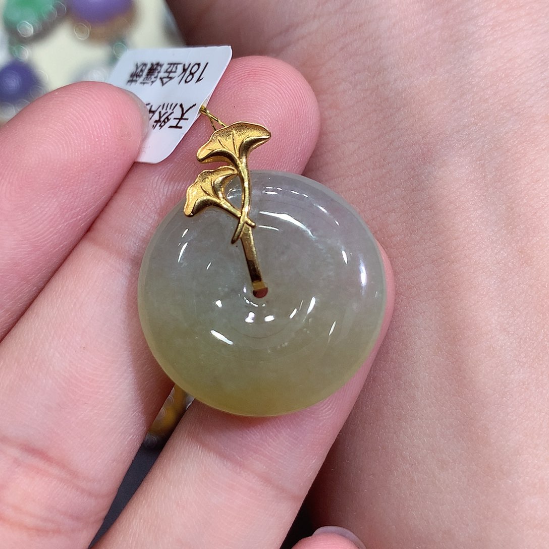 翡翠吊坠(不含链)18K金镶嵌