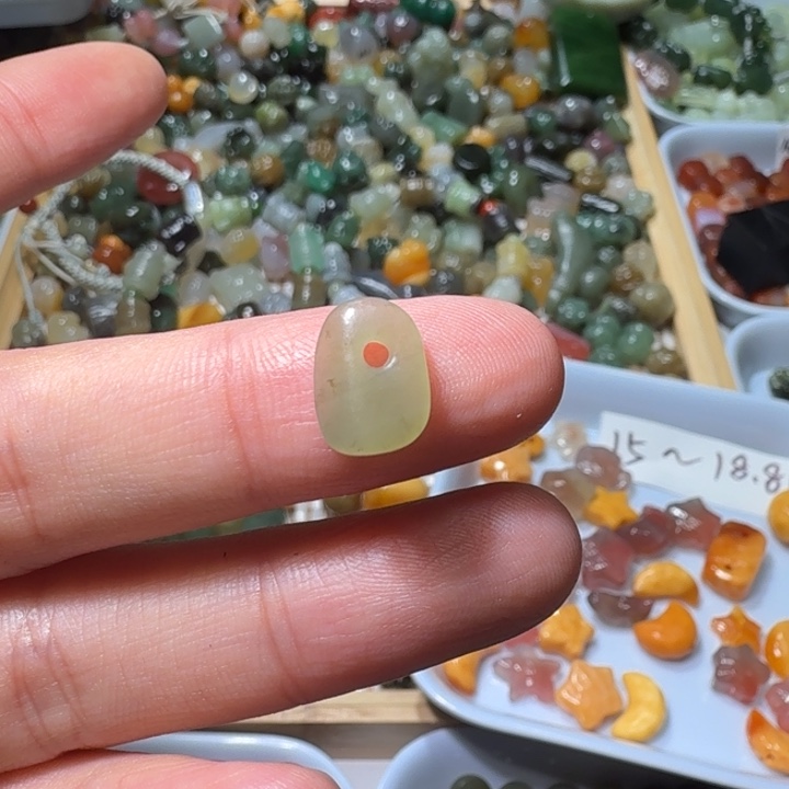 和田玉未镶嵌珠宝半成品